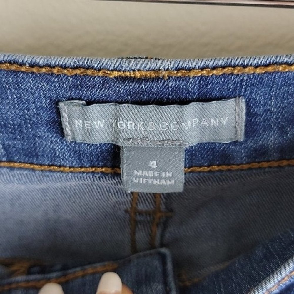 New York & Co. Women's Denim Shorts Blue size 4 - Picture 4 of 6